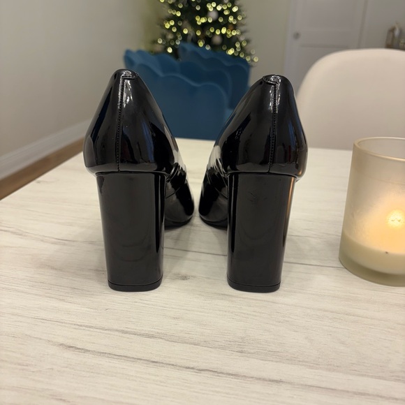 Crown & Ivy Glossy Black Heels - Picture 3 of 4